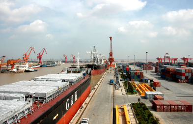 企業青睞進口報關代理公司的原因是什么？