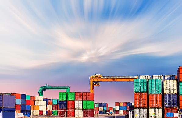 意大利海運(yùn)物流的發(fā)展現(xiàn)狀以及相關(guān)的優(yōu)勢和挑戰(zhàn)是怎樣的？