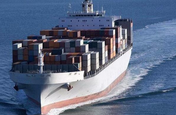 菲律賓物流發(fā)揮著橋梁的作用，推動(dòng)著菲律賓經(jīng)濟(jì)的蓬勃發(fā)展