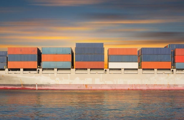 貨運代理提供了便捷高效的貨運服務，也為全球貿(mào)易繁榮做出重要貢獻