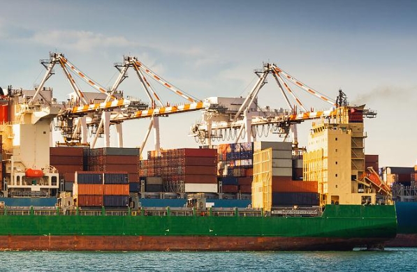 在全球貿易的浪潮中，美國貨運代理行業正經歷著前所未有的變革