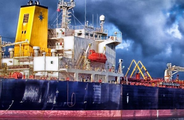 貨代行業(yè)如同一股不為人知的暗流，悄無聲息地推動(dòng)著全球經(jīng)濟(jì)的脈動(dòng)